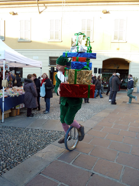 Olaf l'elfo l'aiutante di Babbo Natale