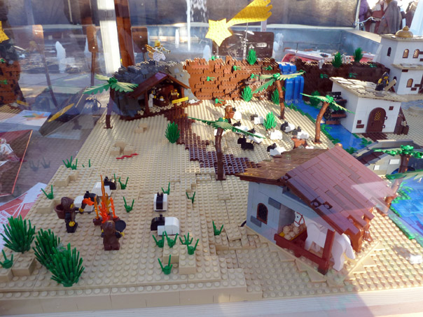 Il presepe della Pro Loco realizzato con i mattoncini della Lego da Cristian Sala