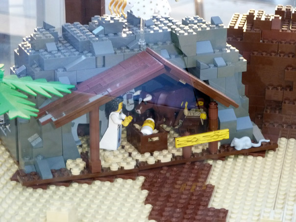 Il presepe della Pro Loco realizzato con i mattoncini della Lego da Cristian Sala