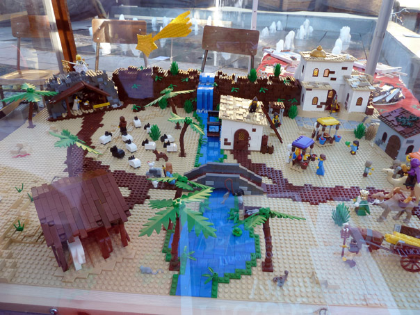 Il presepe della Pro Loco realizzato con i mattoncini della Lego da Cristian Sala